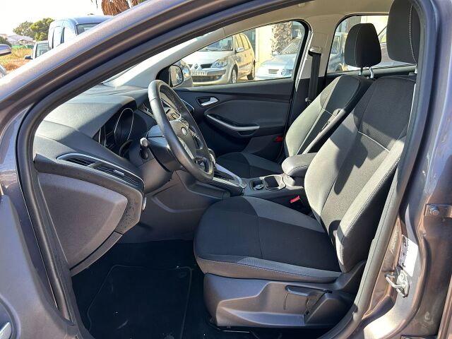 FORD FOCUS TREND 1.6 TI-VCT AUTO SPANISH LHD IN SPAIN 58000 MILES SUPER 2012